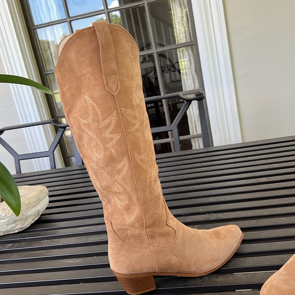 Vimisaoi cowboy boots, ordered from Amazon & worn once for a costume. Knee high - Picture 3 of 7